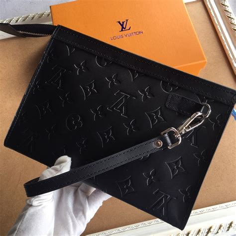 frauen portemonnaie louis vuitton|louis vuitton wallet wristlet.